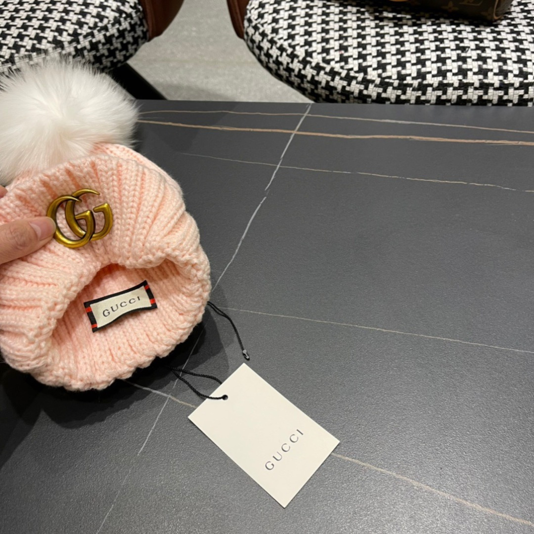   GUCCI古奇 2025时尚法式羊毛狐狸毛球毛球帽子女冬季保暖针织帽潮条纹毛线帽