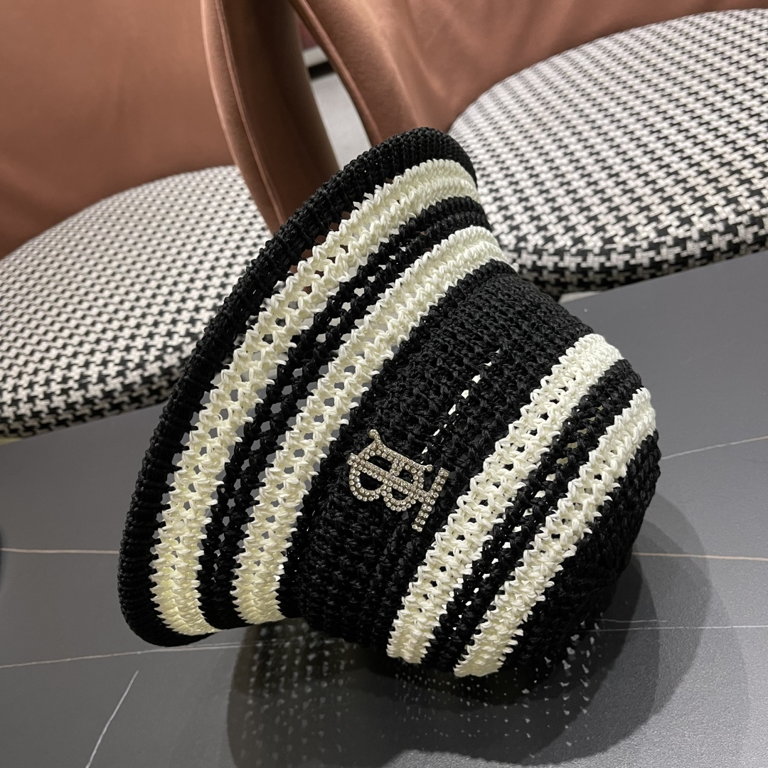  Burberry巴宝莉新款猫条纹草编镂空渔夫帽女2025夏季韩版透气遮脸防晒帽春夏出游盆帽