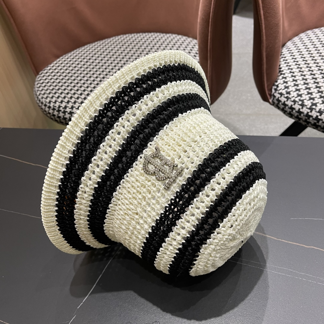  Burberry巴宝莉新款猫条纹草编镂空渔夫帽女2025夏季韩版透气遮脸防晒帽春夏出游盆帽