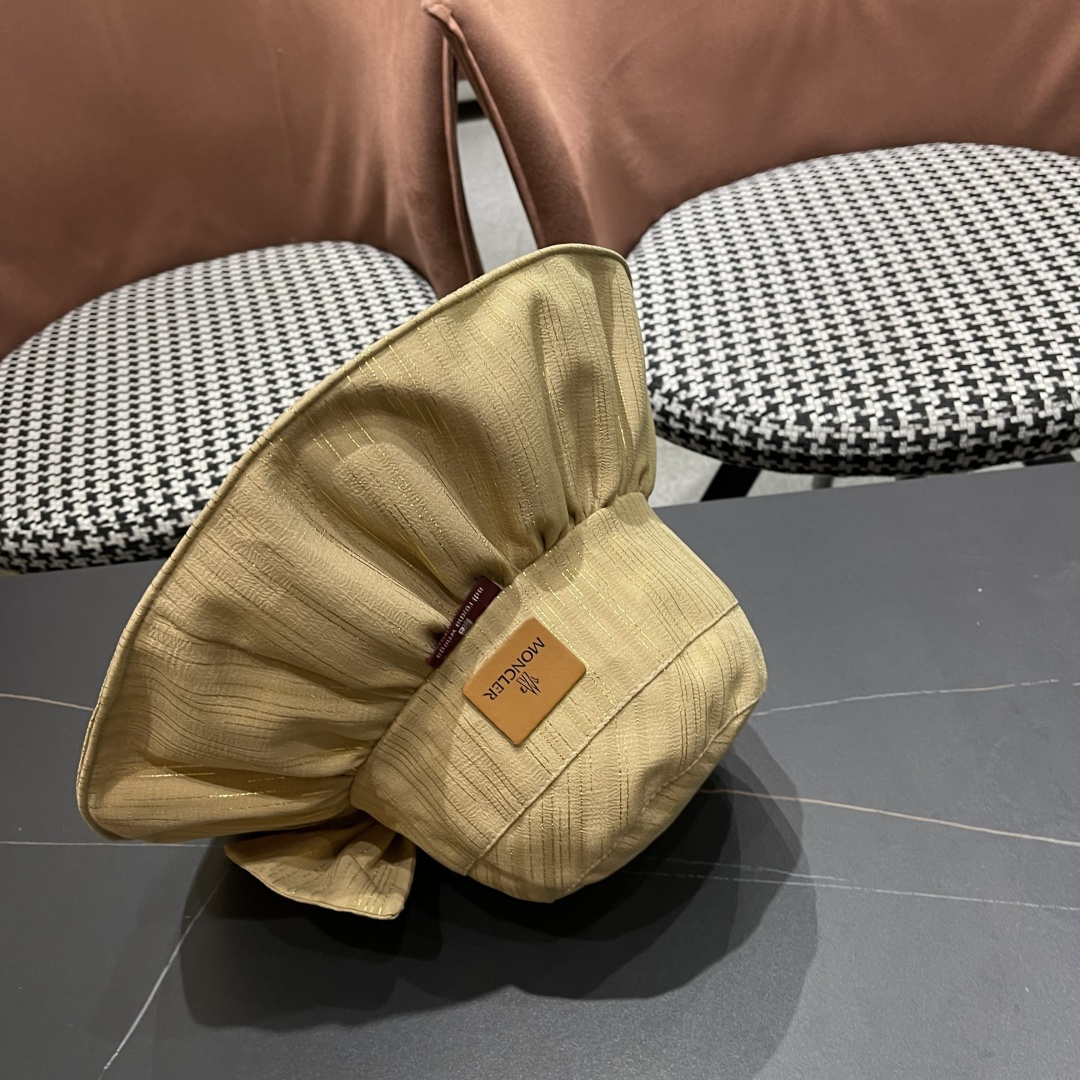  蒙囗MONCLER2025新款帽子纯色彩胶蝴蝶结渔夫帽户外防紫
外线太阳帽夏季遮阳帽