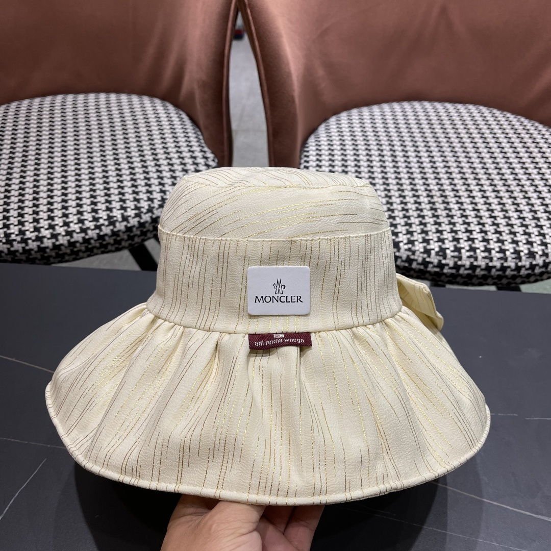  蒙囗MONCLER 2025新款帽子纯色彩胶蝴蝶结渔夫帽户外防紫
外线太阳帽夏季遮阳帽