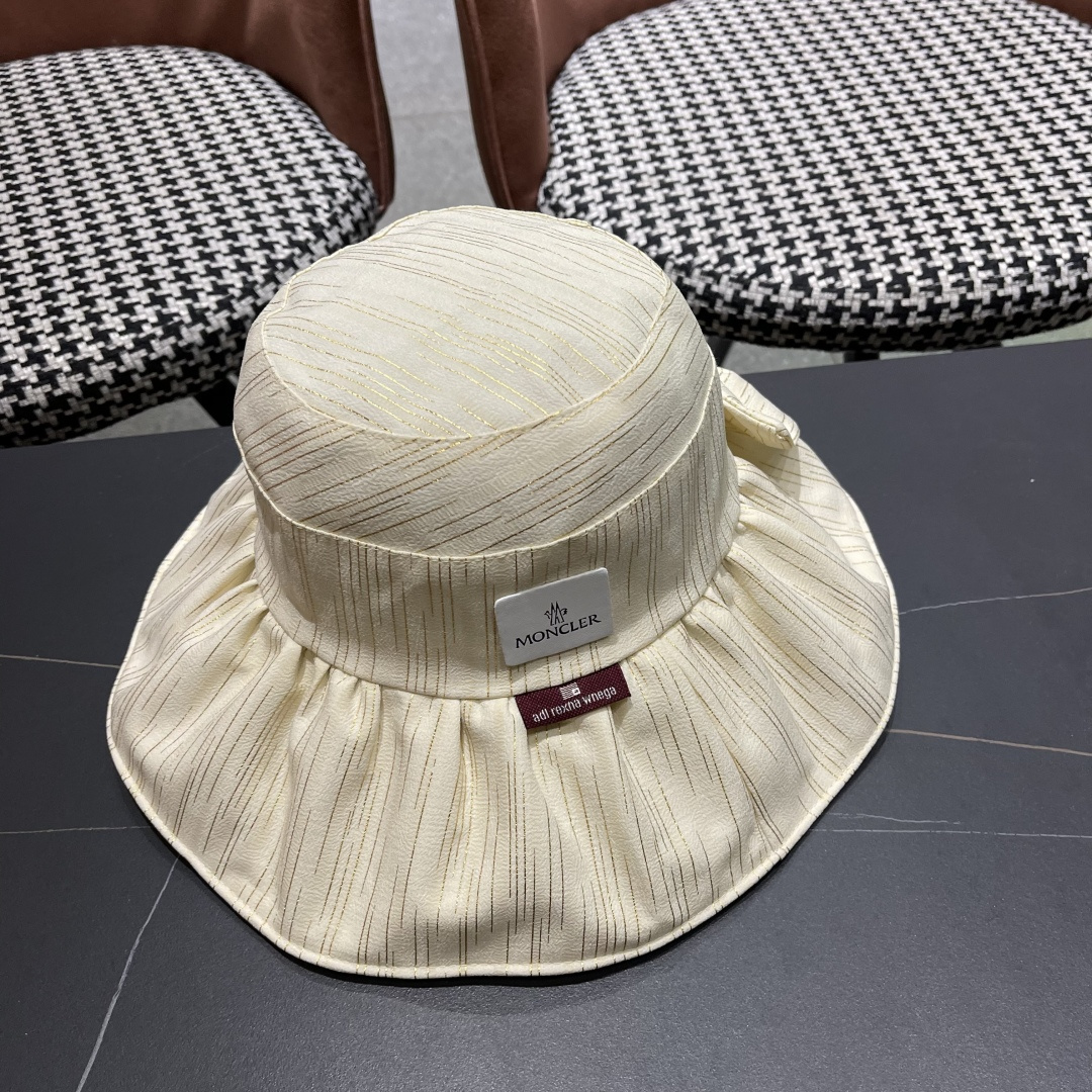  蒙囗MONCLER 2025新款帽子纯色彩胶蝴蝶结渔夫帽户外防紫
外线太阳帽夏季遮阳帽