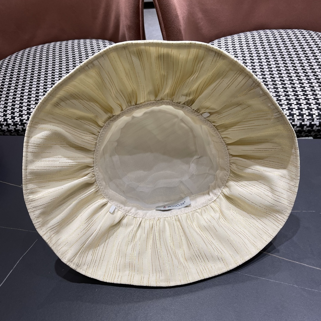  蒙囗MONCLER 2025新款帽子纯色彩胶蝴蝶结渔夫帽户外防紫
外线太阳帽夏季遮阳帽