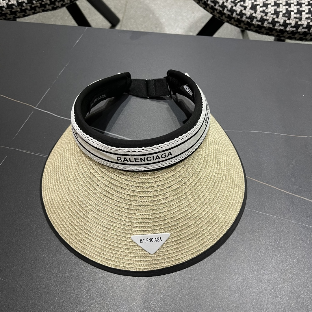  BALENCIAGA巴黎世家2025新款防晒帽子女款防紫外线萎形格空顶
太阳冰丝夏天骑车遮阳帽