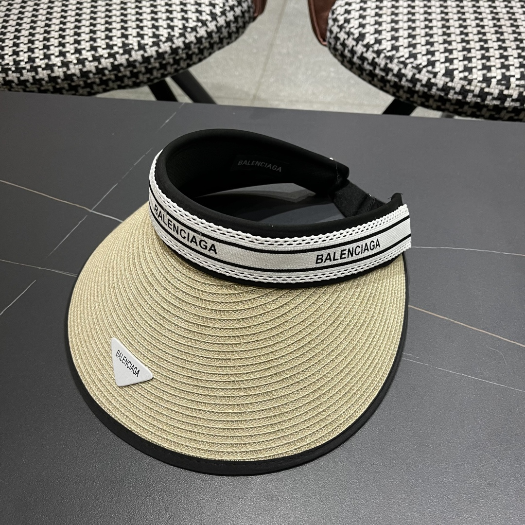 BALENCIAGA巴黎世家2025新款防晒帽子女款防紫外线萎形格空顶
太阳冰丝夏天骑车遮阳帽
