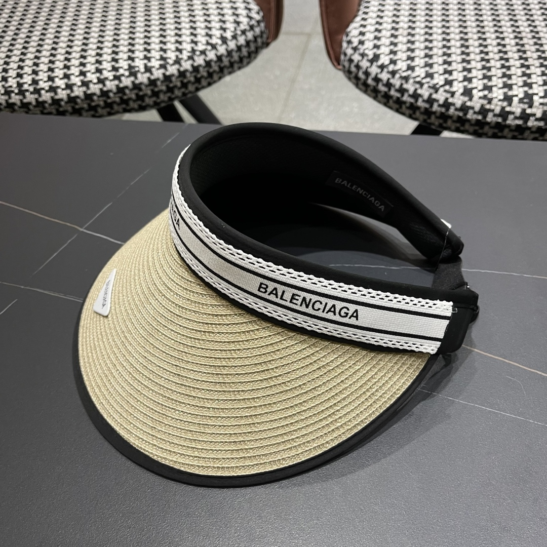  BALENCIAGA巴黎世家2025新款防晒帽子女款防紫外线萎形格空顶
太阳冰丝夏天骑车遮阳帽
