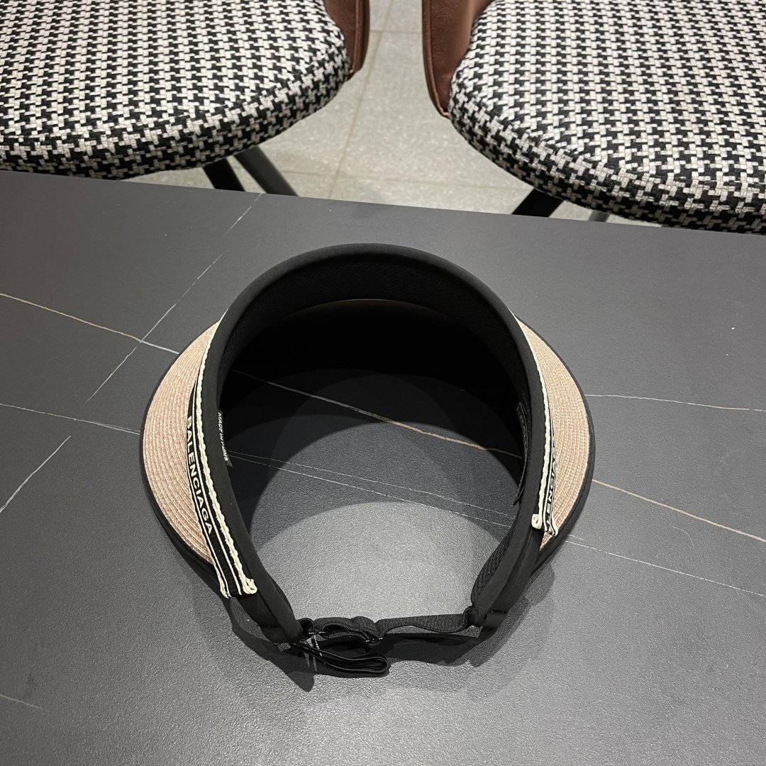  BALENCIAGA巴黎世家2025新款防晒帽子女款防紫外线萎形格空顶
太阳冰丝夏天骑车遮阳帽