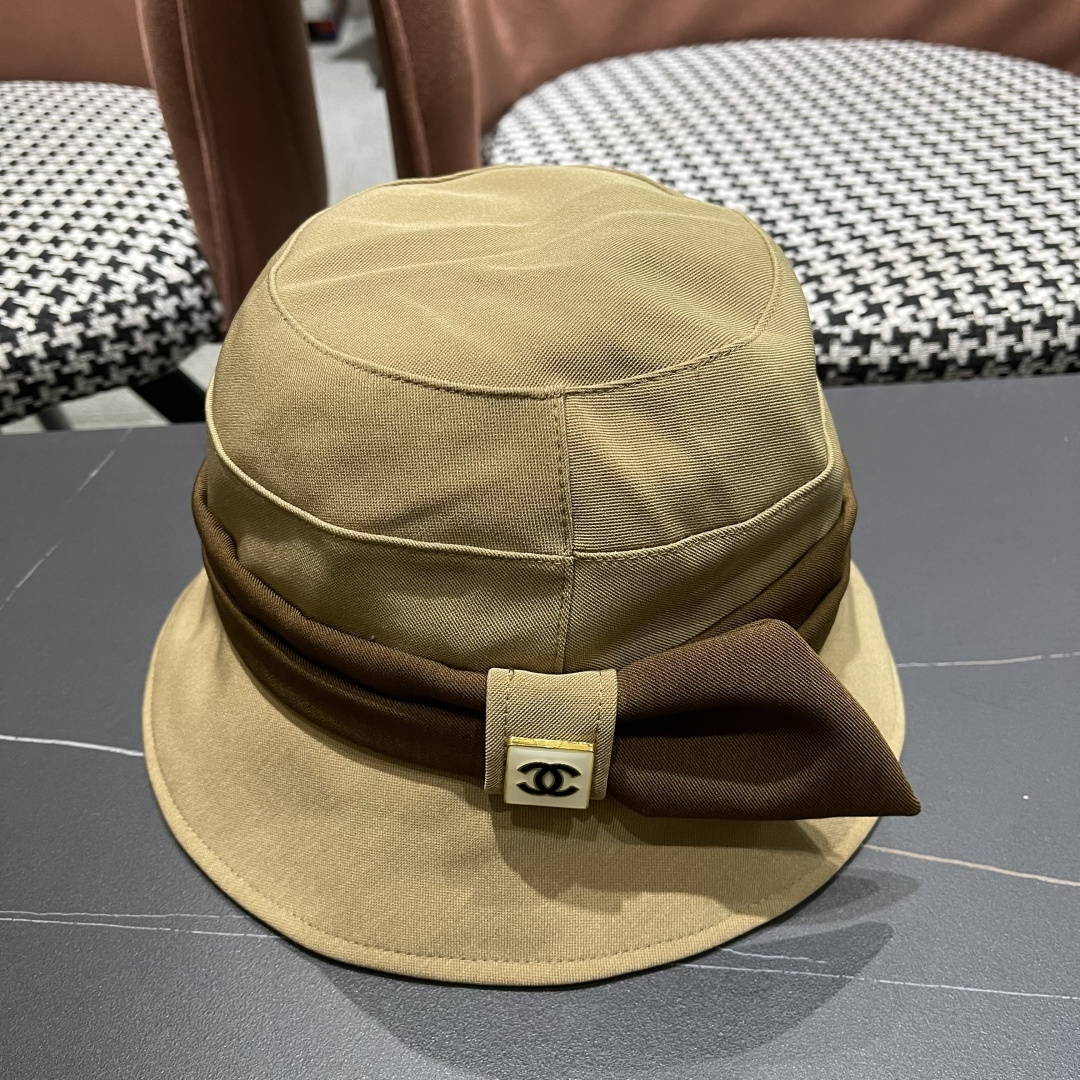 【CHANEL帽子女春秋新款出游日系百搭优雅渔夫帽高级感
显脸小时尚拼色盆帽
