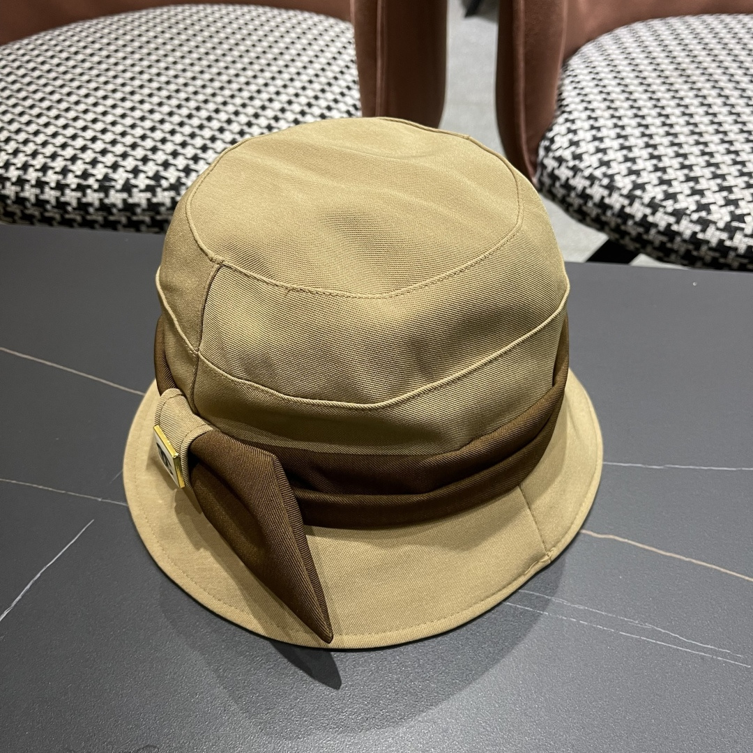 【CHANEL帽子女春秋新款出游日系百搭优雅渔夫帽高级感
显脸小时尚拼色盆帽
