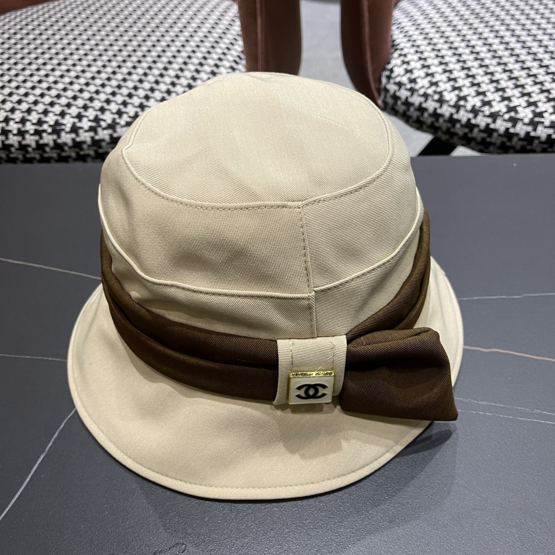 【CHANEL帽子女春秋新款出游日系百搭优雅渔夫帽高级感
显脸小时尚拼色盆帽
