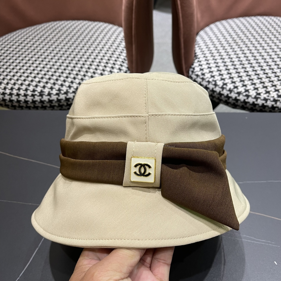 【CHANEL帽子女春秋新款出游日系百搭优雅渔夫帽高级感
显脸小时尚拼色盆帽
