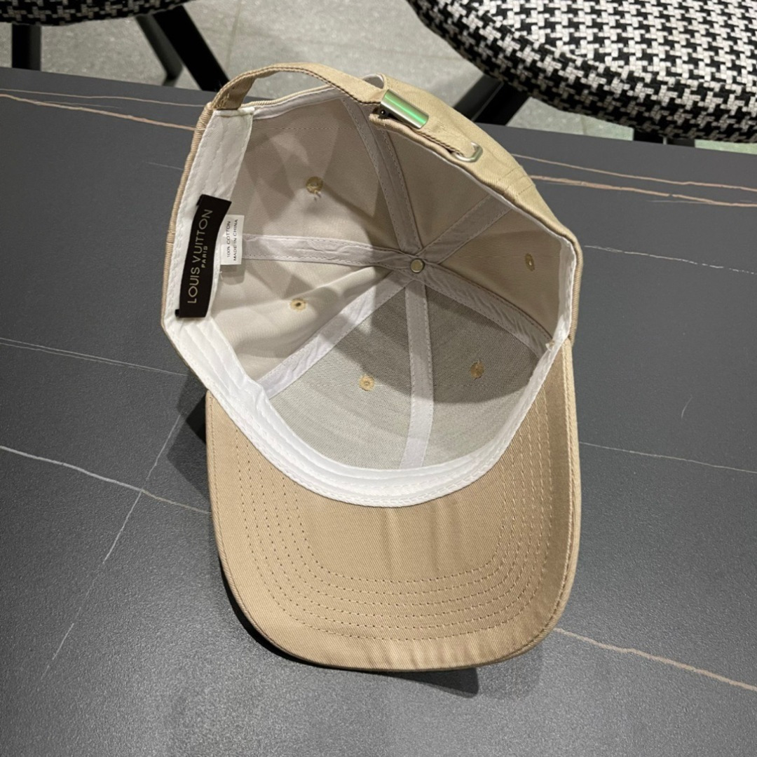 上新ꫛꫀꪝ ❥——❤
路易威登 Louis Vuitton 新品棒球帽时尚潮流，高端做工！细节看实拍哦