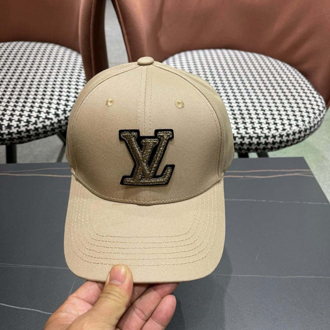 上新ꫛꫀꪝ ❥——❤
路易威登 Louis Vuitton 新品棒球帽时尚潮流，高端做工！细节看实拍哦