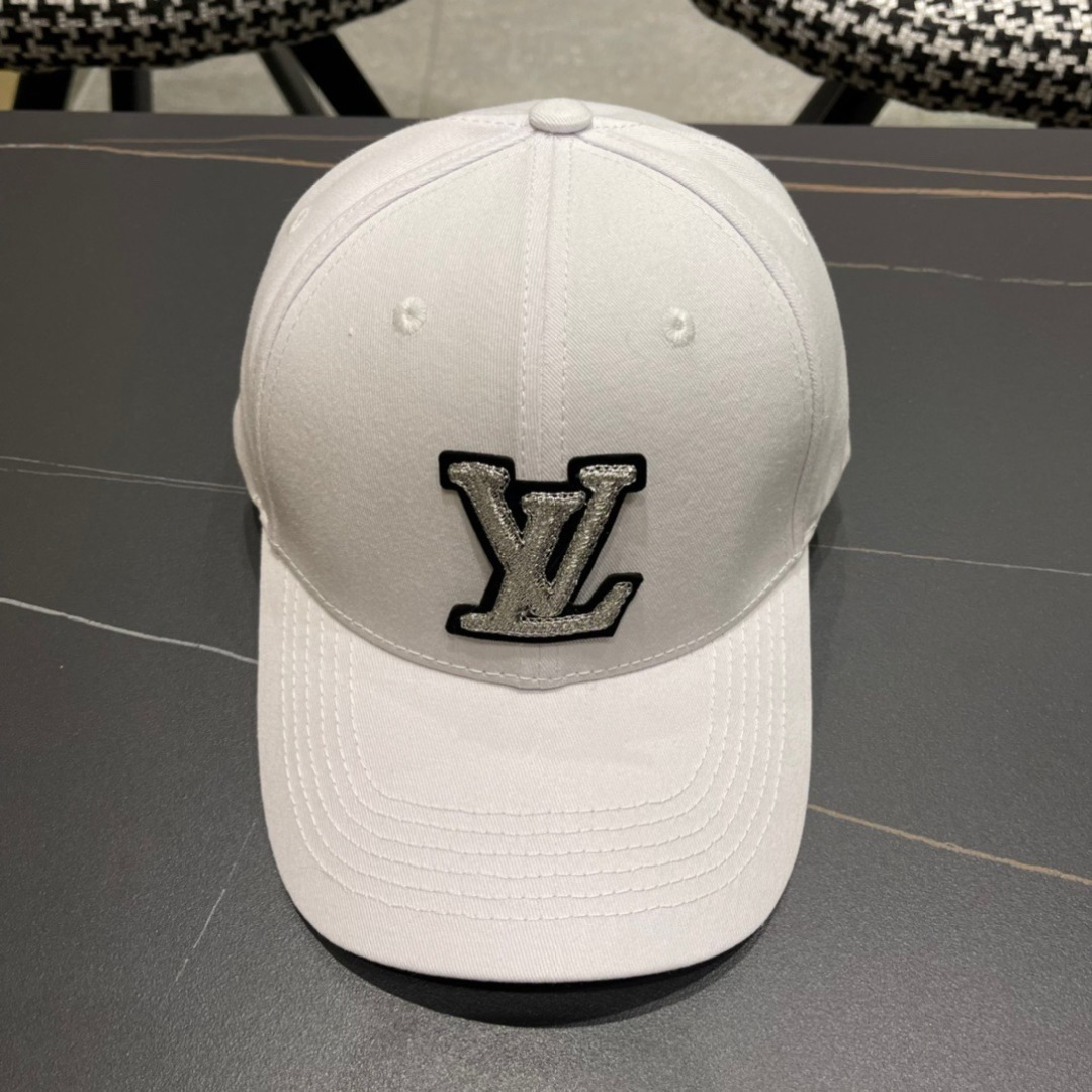 上新ꫛꫀꪝ ❥——❤
路易威登 Louis Vuitton 新品棒球帽时尚潮流，高端做工！细节看实拍哦
