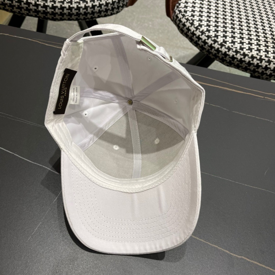 上新ꫛꫀꪝ ❥——❤
路易威登 Louis Vuitton 新品棒球帽时尚潮流，高端做工！细节看实拍哦