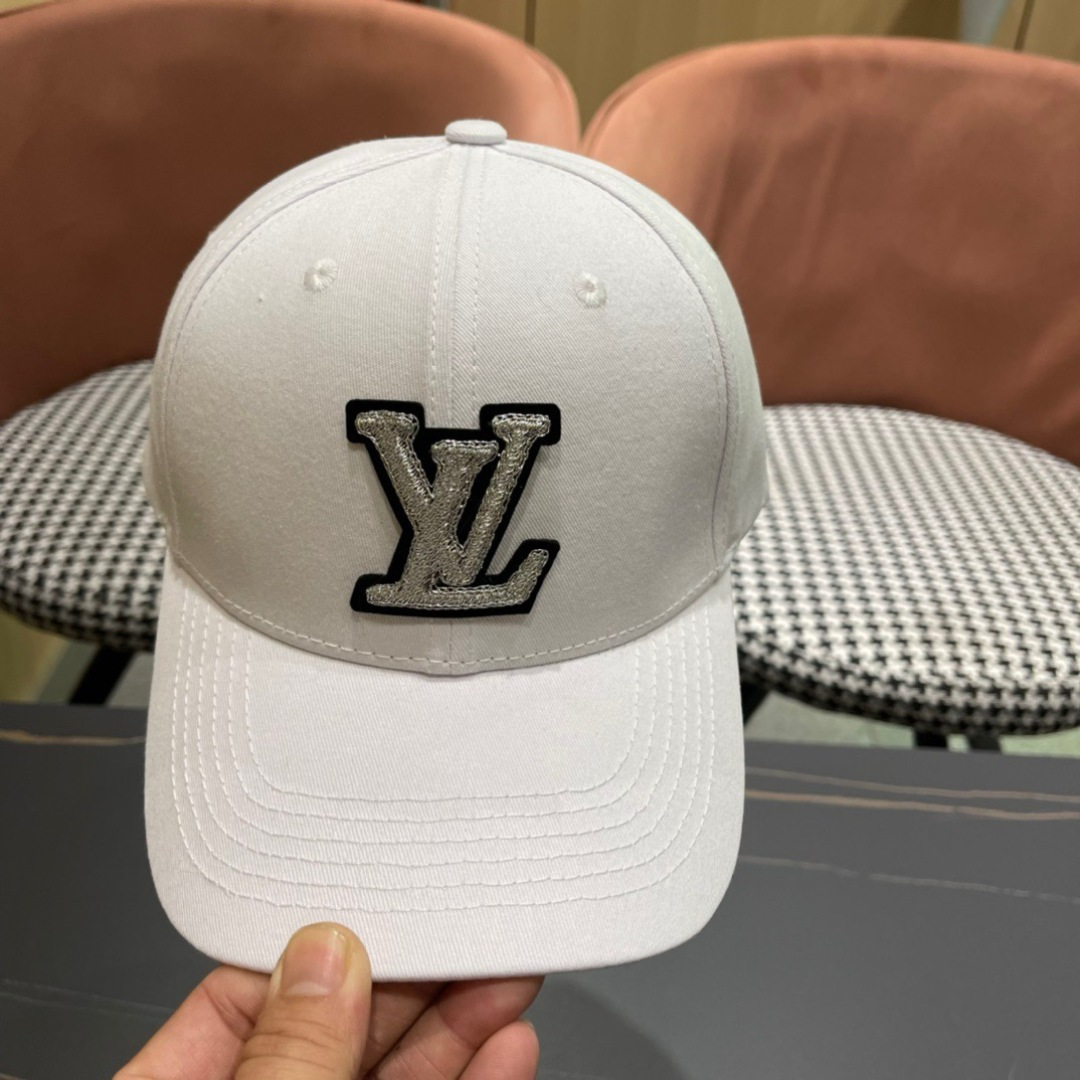 上新ꫛꫀꪝ ❥——❤
路易威登 Louis Vuitton 新品棒球帽时尚潮流，高端做工！细节看实拍哦