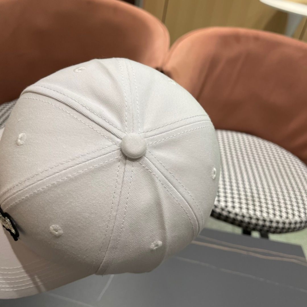 上新ꫛꫀꪝ ❥——❤
路易威登 Louis Vuitton 新品棒球帽时尚潮流，高端做工！细节看实拍哦