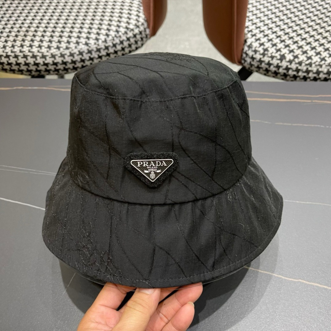 【PRADA普拉达】2024最新遮阳渔夫帽，日常款超好搭配