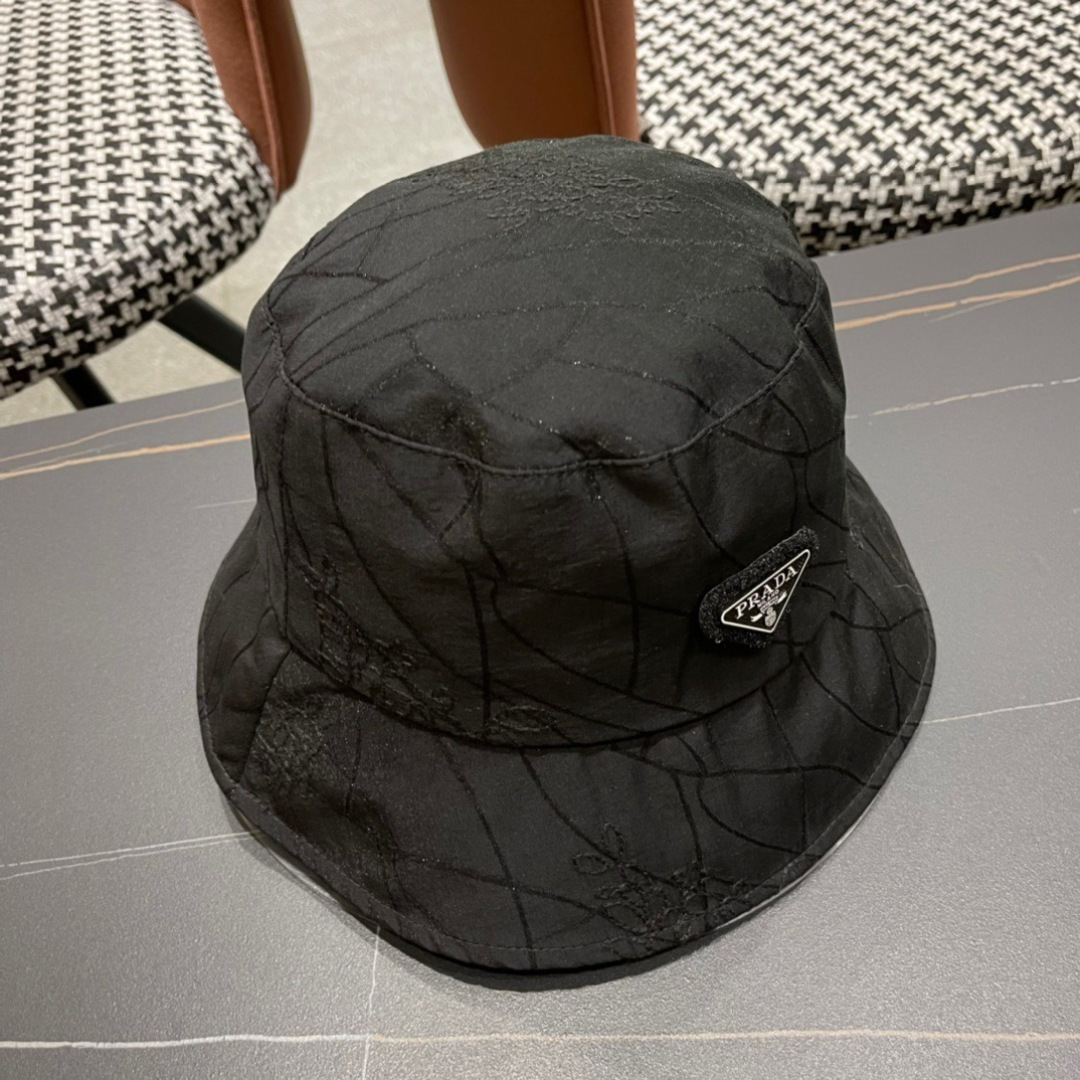 【PRADA普拉达】2024最新遮阳渔夫帽，日常款超好搭配