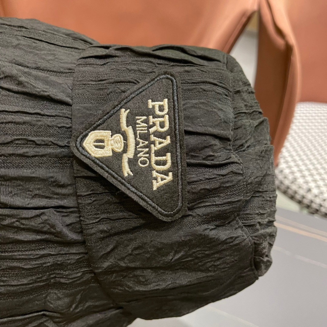 【PRADA普拉达】2025最新遮阳渔夫帽，日常款超好搭配