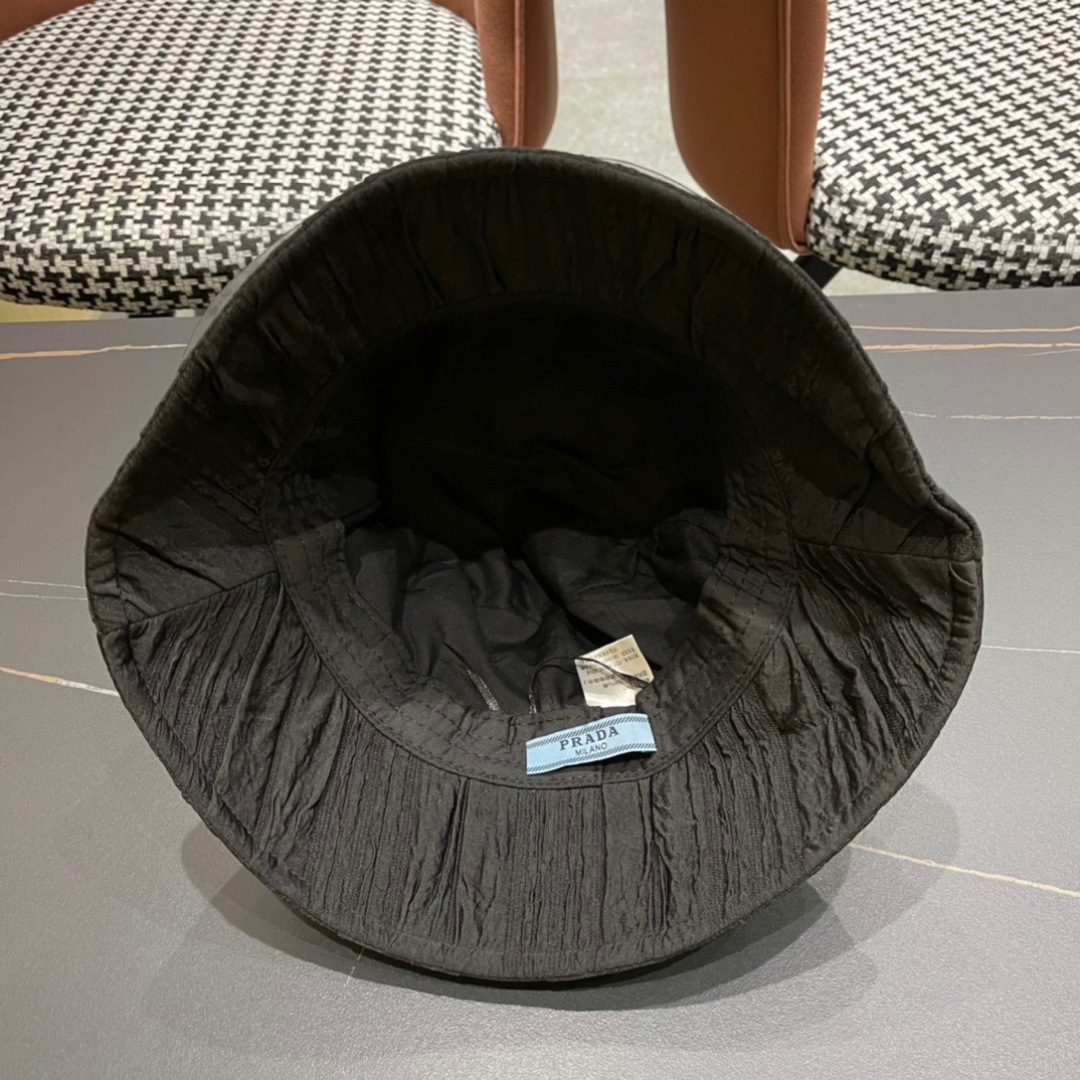 【PRADA普拉达】2025最新遮阳渔夫帽，日常款超好搭配