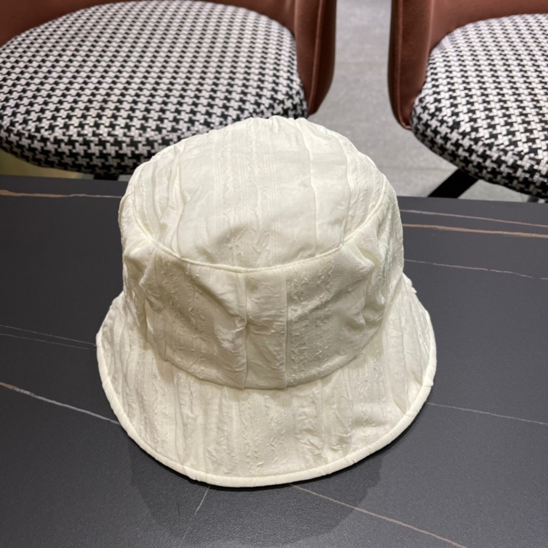 【PRADA普拉达】2025最新遮阳渔夫帽，日常款超好搭配