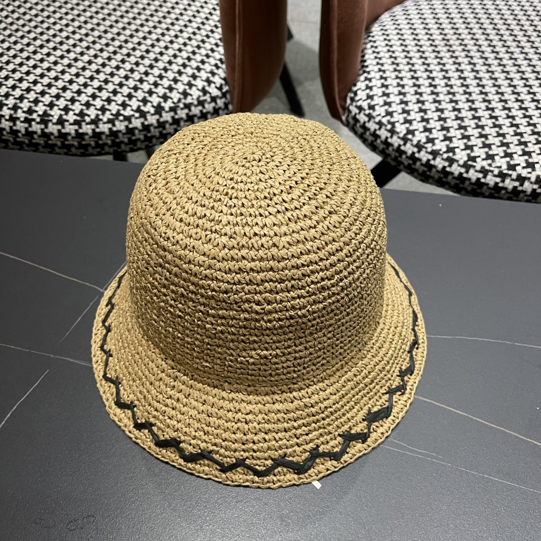  CELINE高版本凯旋门水钻字母2025新款拉菲草渔夫帽
盆帽防晒帽显脸小