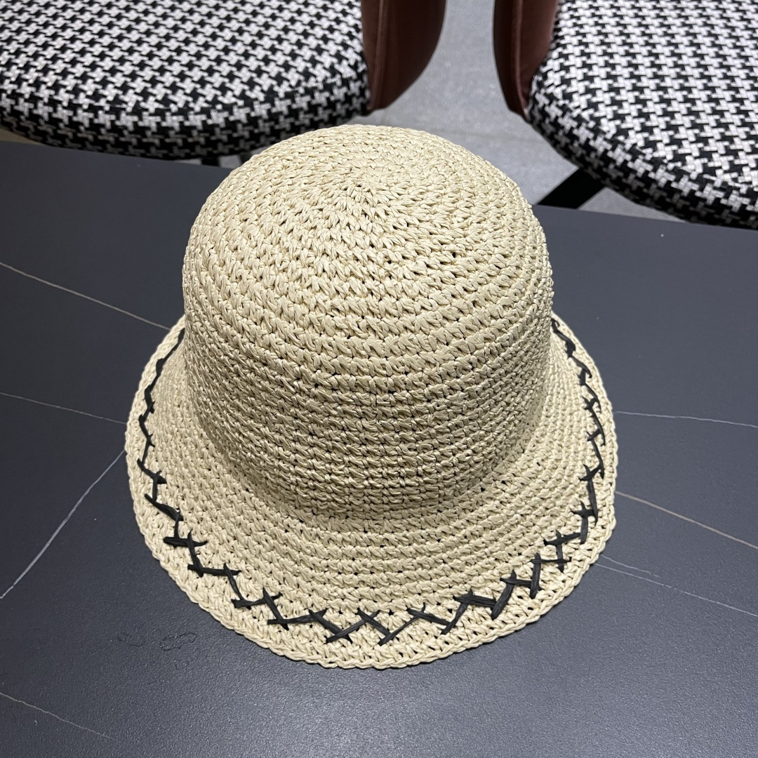  CELINE高版本凯旋门水钻字母2025新款拉菲草渔夫帽
盆帽防晒帽显脸小