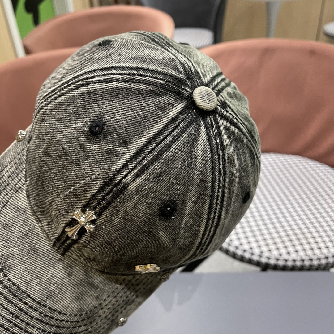 克罗心🆕春款牛仔面料棒球帽，个性时尚款
经典十字架标志，休闲带点酷酷的感觉，中性款
男女同款！多种色系，