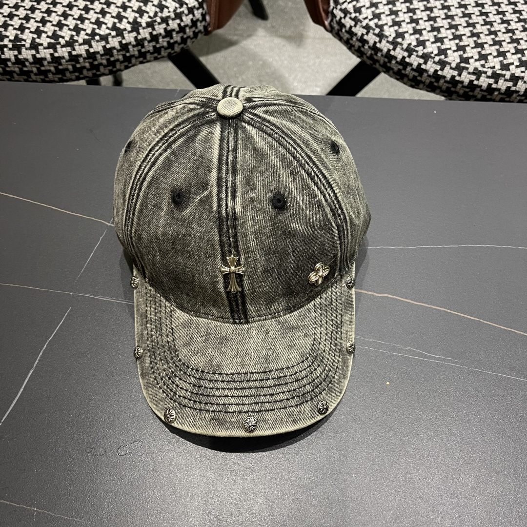 克罗心🆕春款牛仔面料棒球帽，个性时尚款
经典十字架标志，休闲带点酷酷的感觉，中性款
男女同款！多种色系，