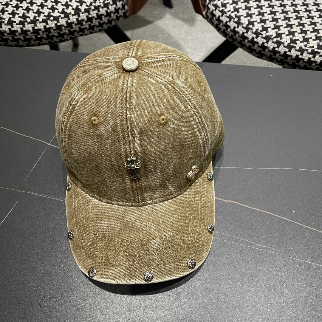 克罗心🆕春款牛仔面料棒球帽，个性时尚款
经典十字架标志，休闲带点酷酷的感觉，中性款
男女同款！多种色系，