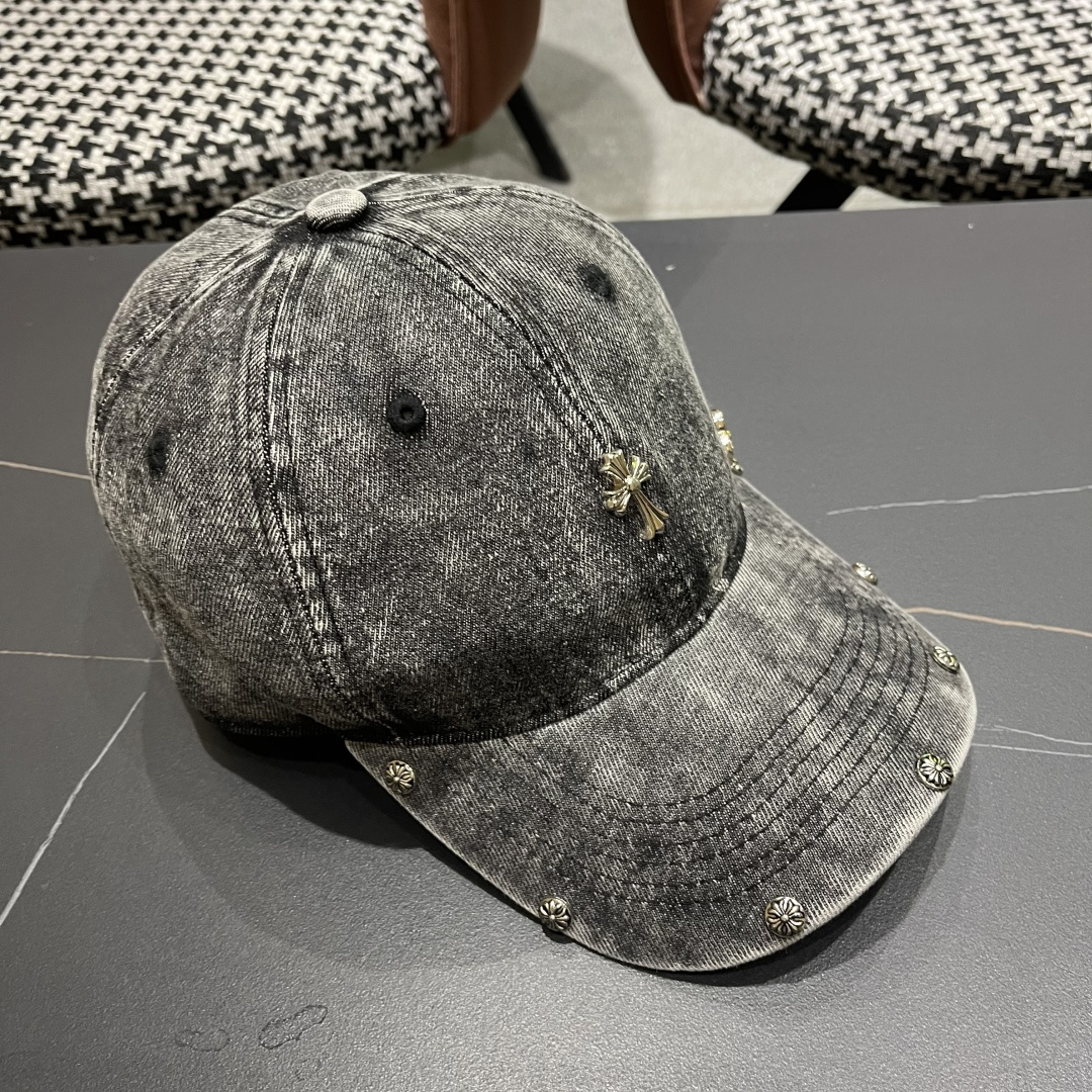 克罗心🆕春款牛仔面料棒球帽，个性时尚款
经典十字架标志，休闲带点酷酷的感觉，中性款
男女同款！多种色系，