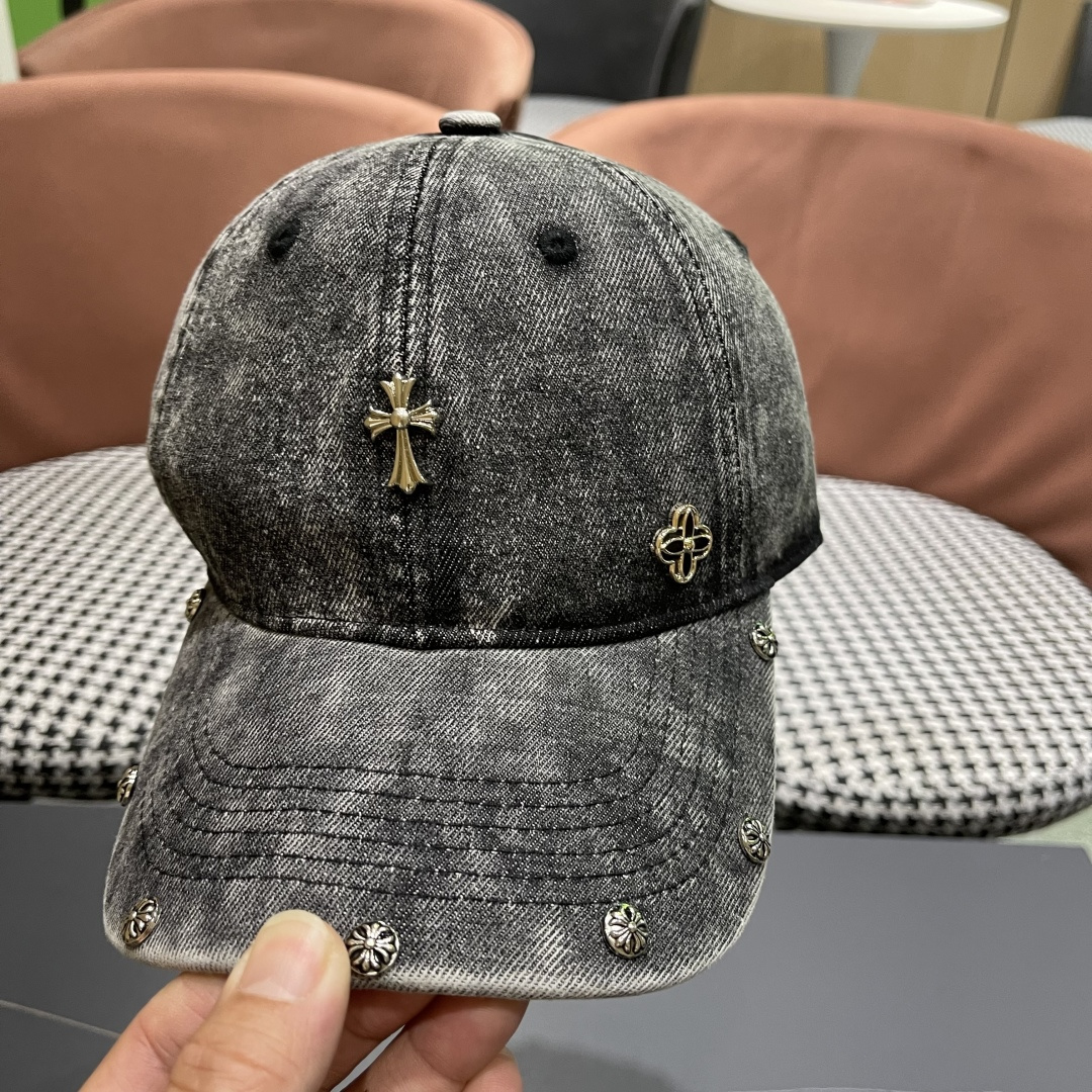 克罗心🆕春款牛仔面料棒球帽，个性时尚款
经典十字架标志，休闲带点酷酷的感觉，中性款
男女同款！多种色系，