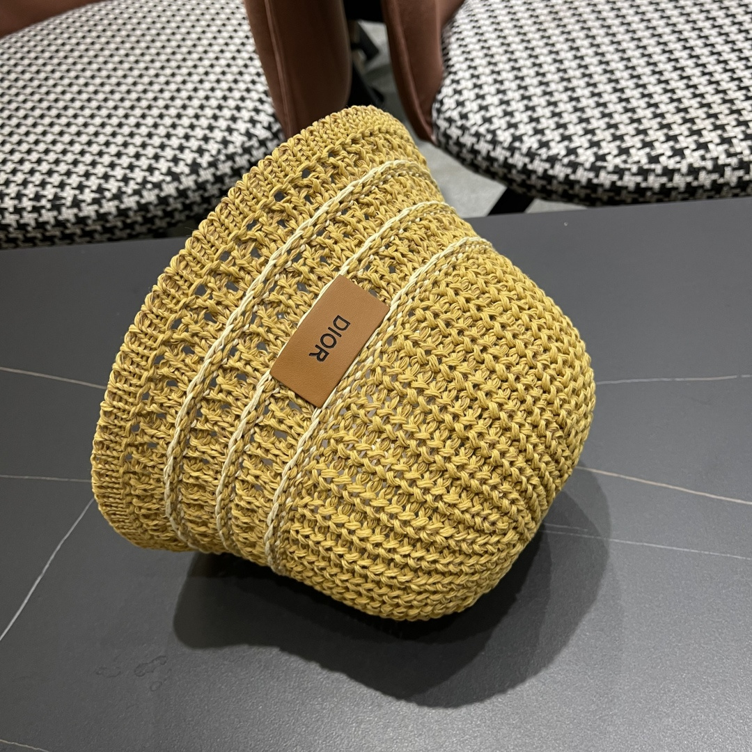  迪奥Dior 春夏季开叉蝴蝶结飘带品脸小桶帽子女编织透气百搭渔夫帽针织盆帽