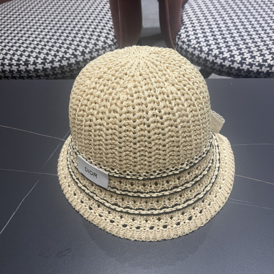  迪奥Dior 春夏季开叉蝴蝶结飘带品脸小桶帽子女编织透气百搭渔夫帽针织盆帽