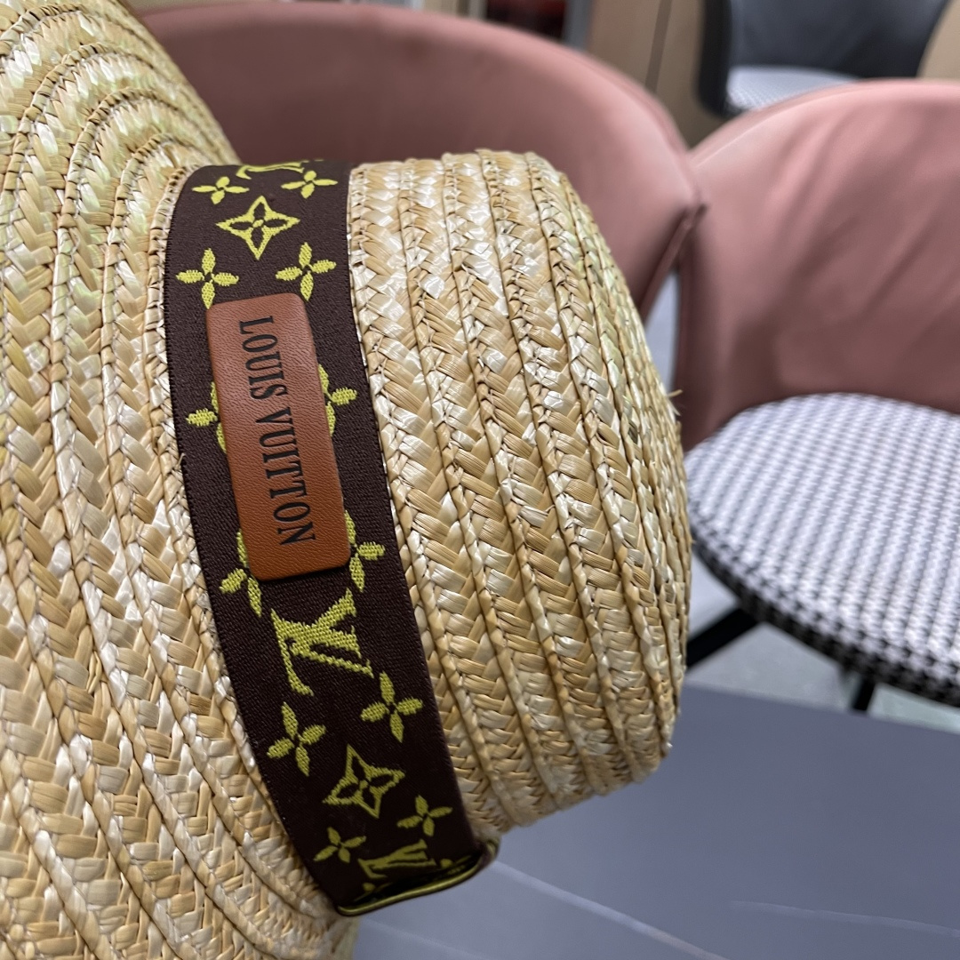 【LV路易威登】2025新款沙滩麦杆遮阳度假风草帽，旅行必备，赶紧入手！