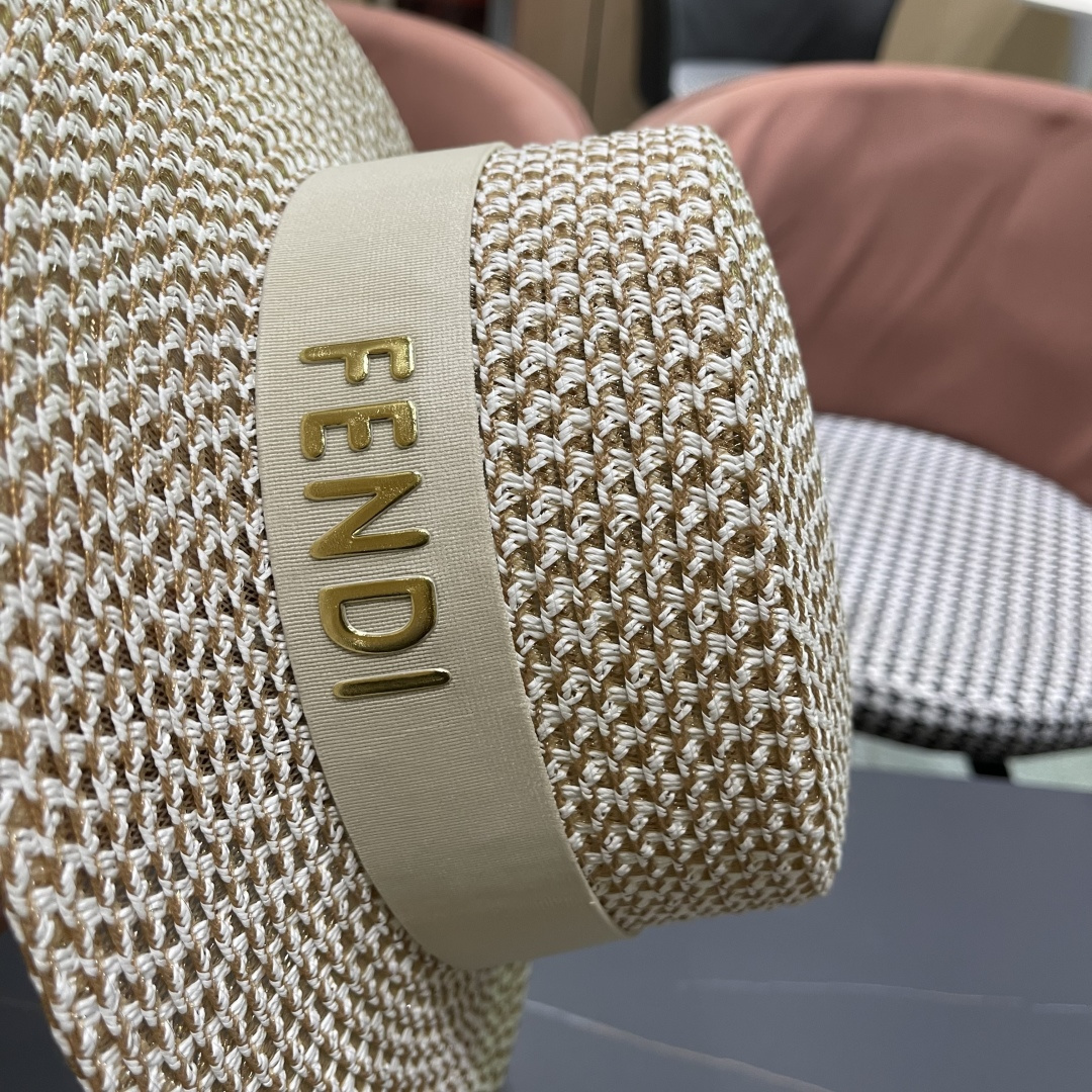  芬迪fendl 2025新款草帽休闲沙滩度假太阳草帽出街旅游必备