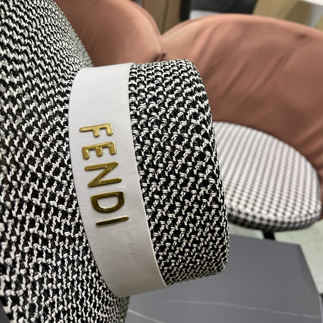  芬迪fendl 2025新款草帽休闲沙滩度假太阳草帽出街旅游必备