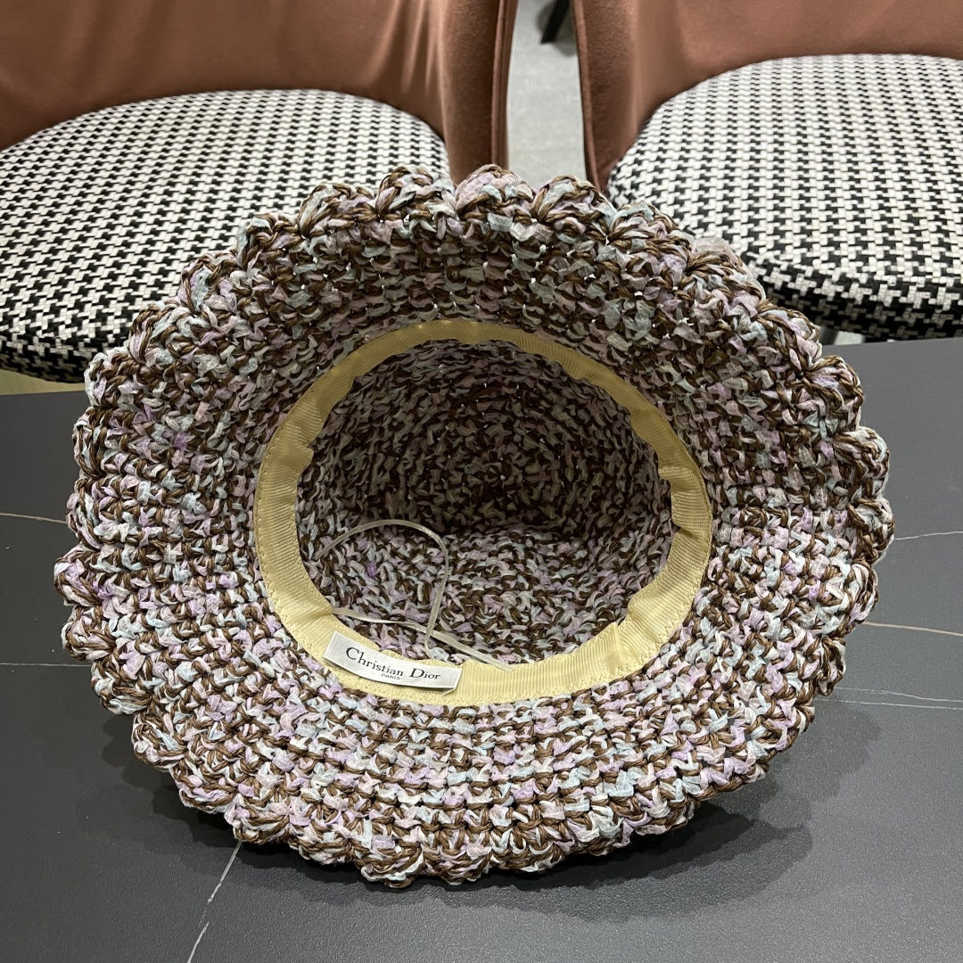  迪奥 2025新款小清新彩色草编渔夫帽子女夏季海边沙滩度假遮阳防晒帽