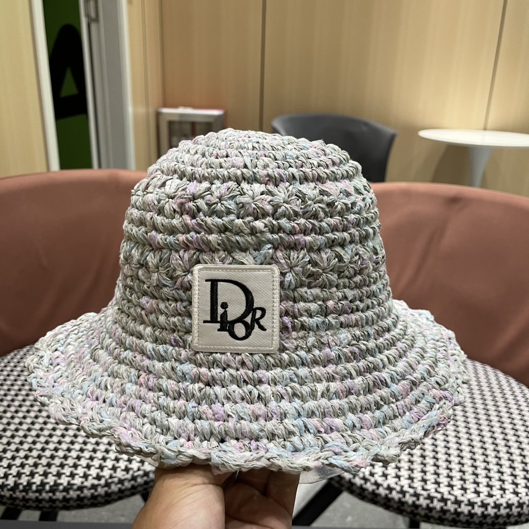  迪奥 2025新款小清新彩色草编渔夫帽子女夏季海边沙滩度假遮阳防晒帽