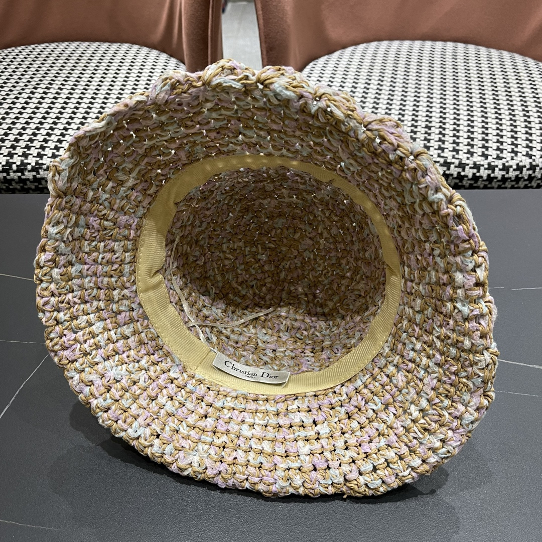  迪奥 2025新款小清新彩色草编渔夫帽子女夏季海边沙滩度假遮阳防晒帽