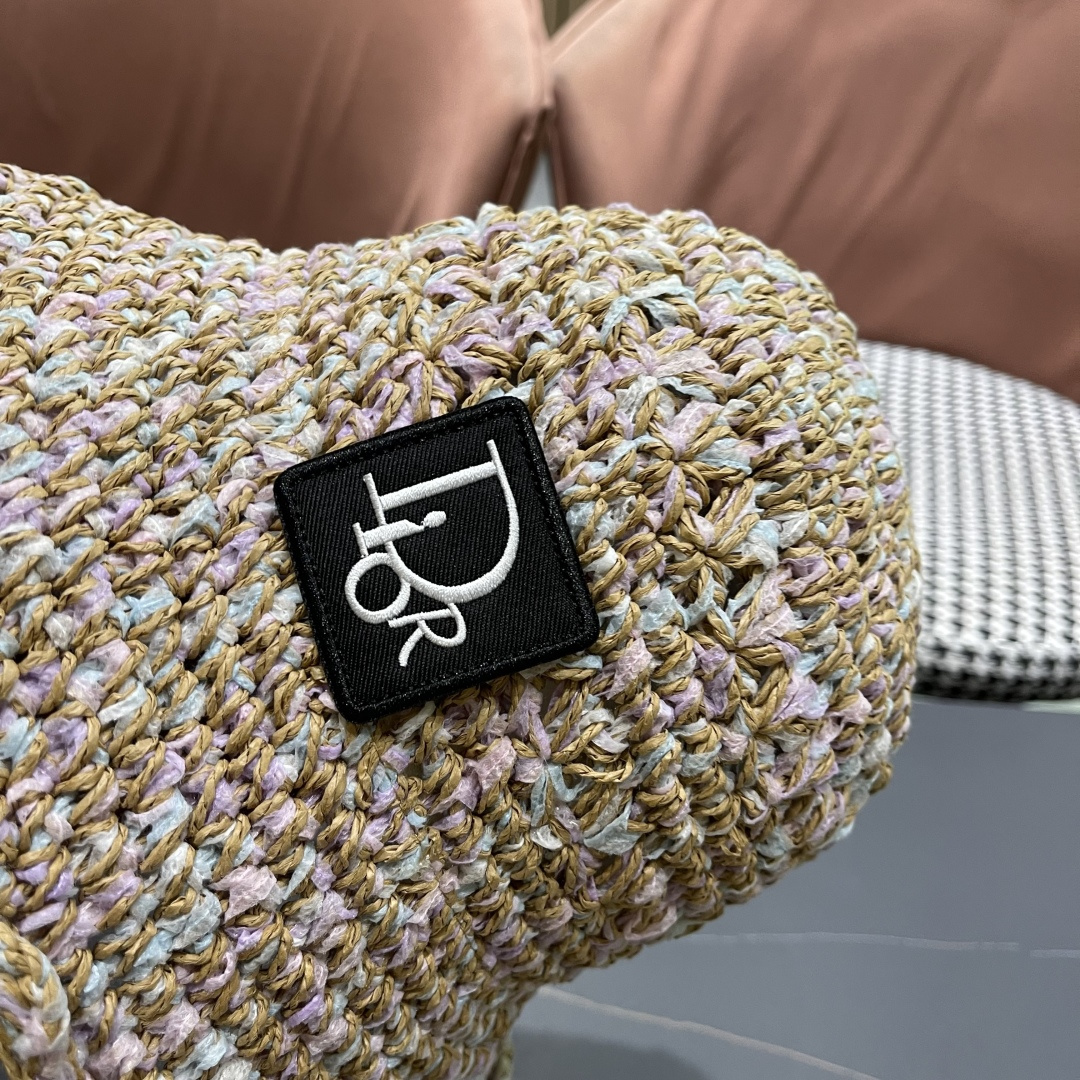  迪奥 2025新款小清新彩色草编渔夫帽子女夏季海边沙滩度假遮阳防晒帽