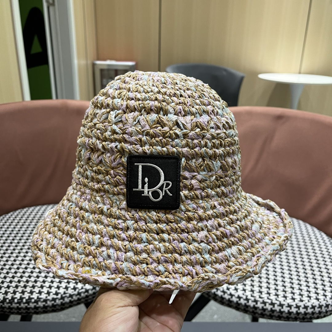  迪奥 2025新款小清新彩色草编渔夫帽子女夏季海边沙滩度假遮阳防晒帽