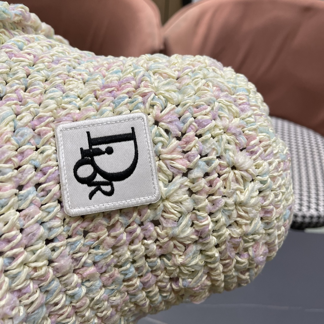  迪奥 2025新款小清新彩色草编渔夫帽子女夏季海边沙滩度假遮阳防晒帽