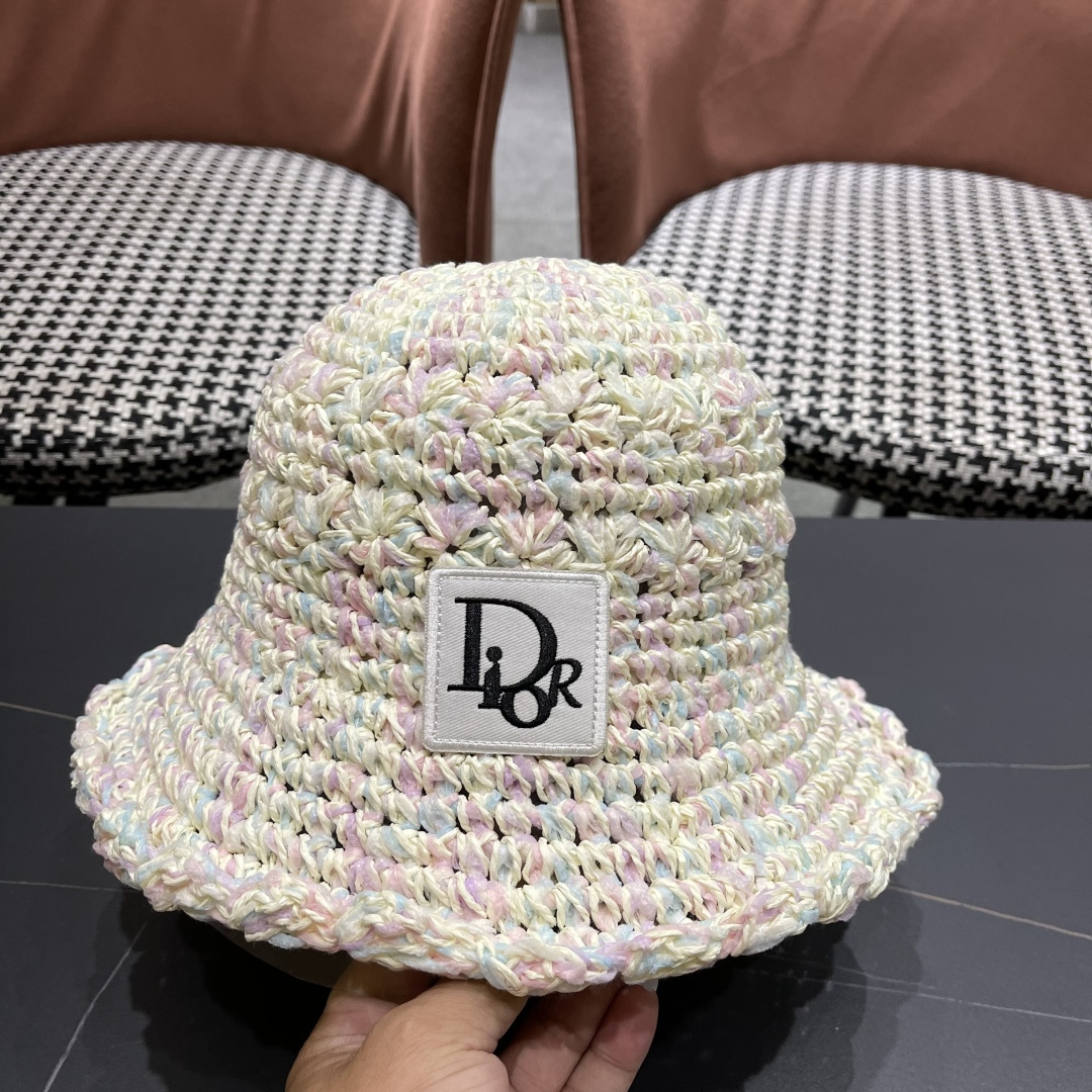  迪奥 2025新款小清新彩色草编渔夫帽子女夏季海边沙滩度假遮阳防晒帽