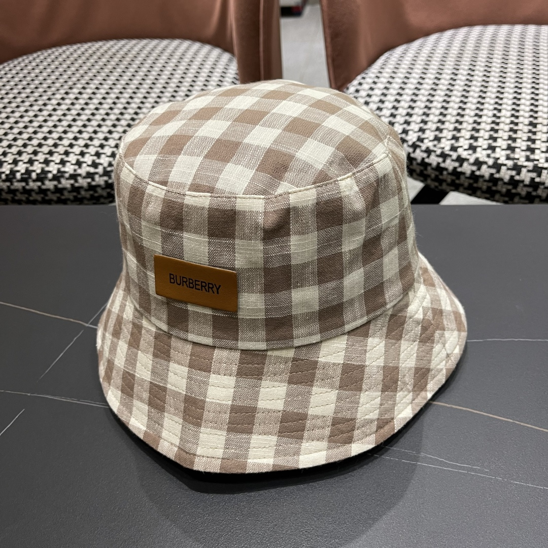  巴宝莉2025春夏新款渔夫帽女复古格子日系百搭遮阳盆帽春
夏帽子女遮阳帽