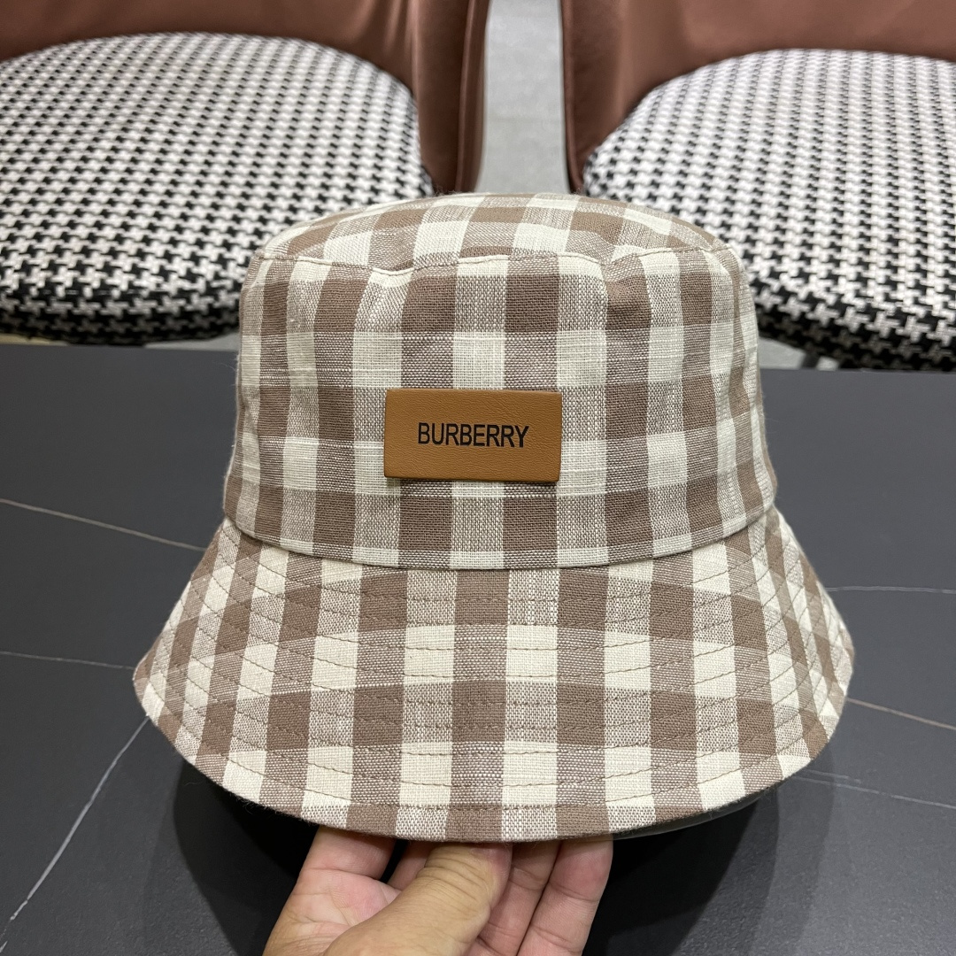  巴宝莉2025春夏新款渔夫帽女复古格子日系百搭遮阳盆帽春
夏帽子女遮阳帽