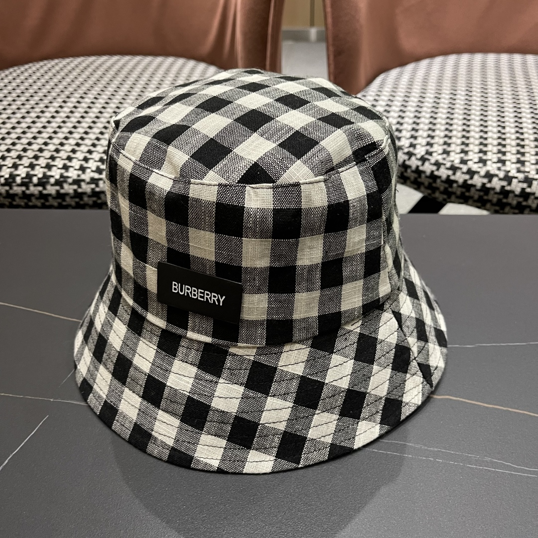  巴宝莉2025春夏新款渔夫帽女复古格子日系百搭遮阳盆帽春
夏帽子女遮阳帽