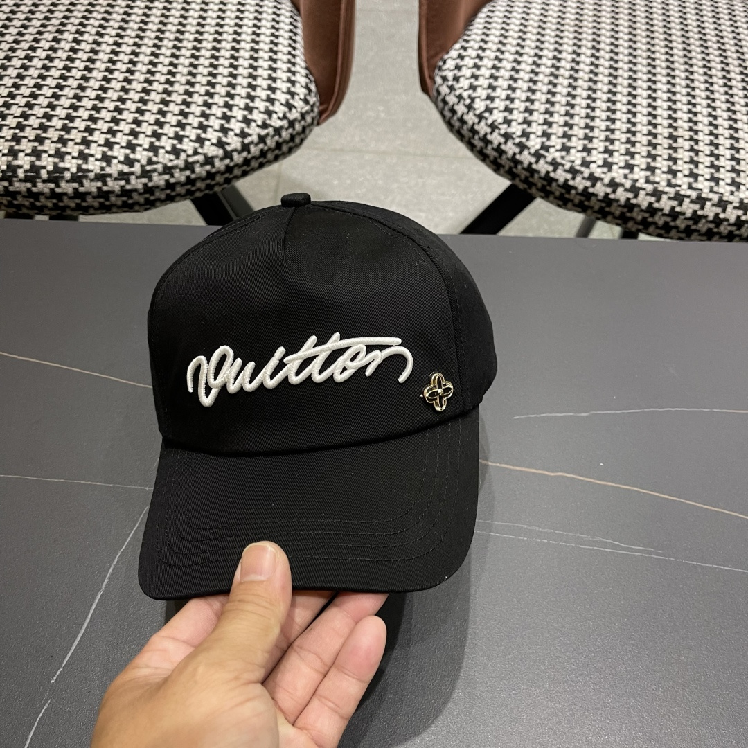  路易威登棒球帽LouisVuitton🧢  LV棒球帽，简约大气，男女通用
