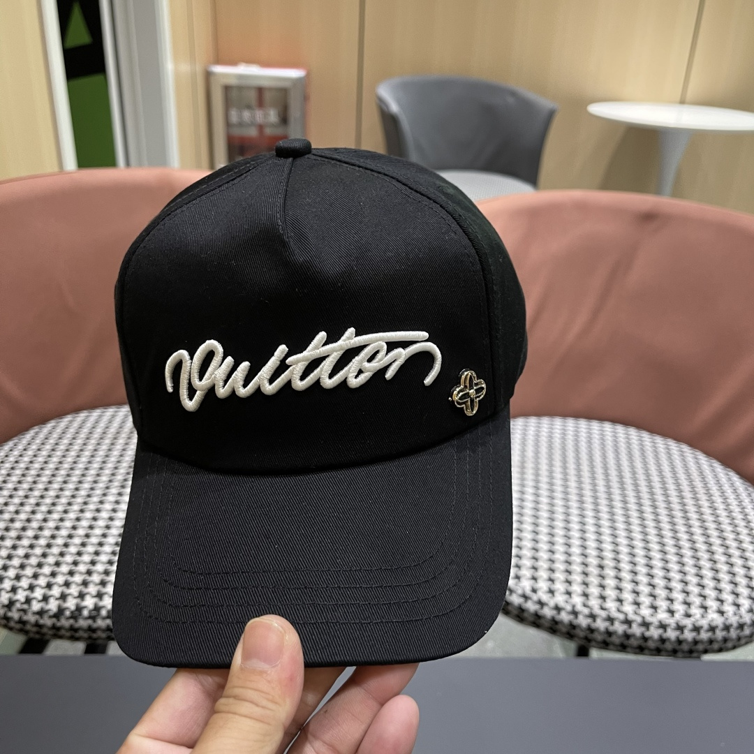  路易威登棒球帽LouisVuitton🧢  LV棒球帽，简约大气，男女通用